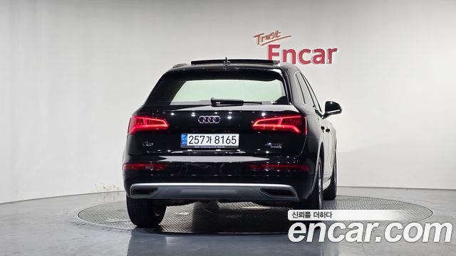 Audi Q5 FY 40 TDI Quattro Premium - фото 3