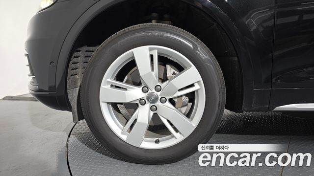 Audi Q5 FY 40 TDI Quattro Premium - фото 4