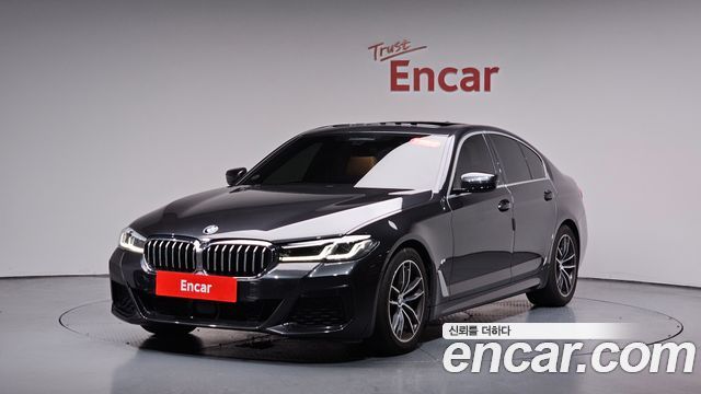 BMW 5-Series G30 520i M Sport - фото 0