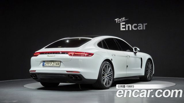 Porsche Panamera 2.9 AWD E-Hybrid - фото 1