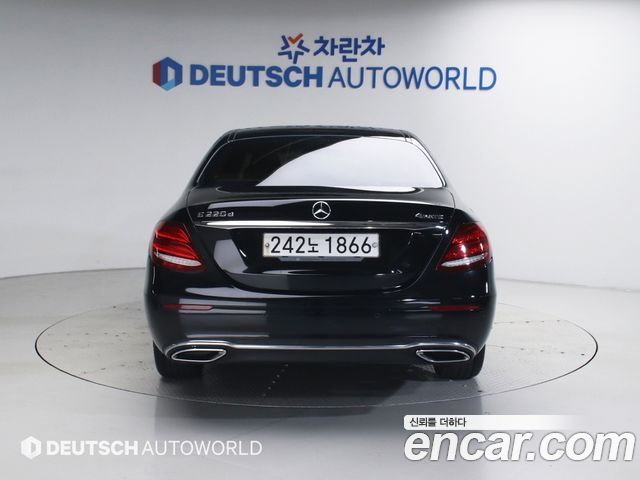 Mercedes-Benz E-Class W213 E220d 4MATIC Exclusive - фото 3