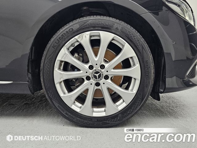 Mercedes-Benz E-Class W213 E220d 4MATIC Exclusive - фото 4