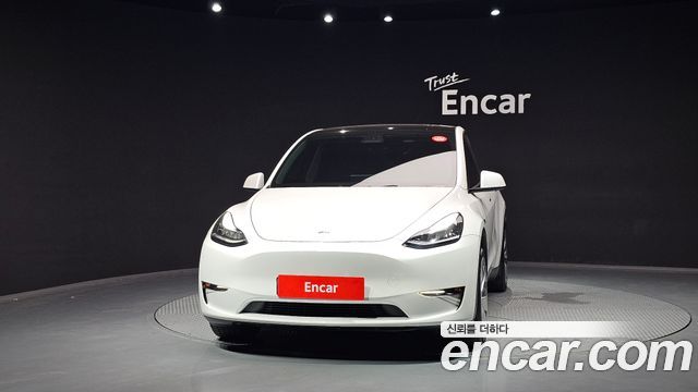 Tesla Model Y Long Range AWD - фото 2