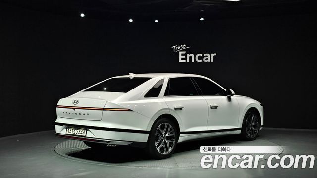 Hyundai Grandeur GN7 2,5 Gasoline 2WD Premium - фото 1