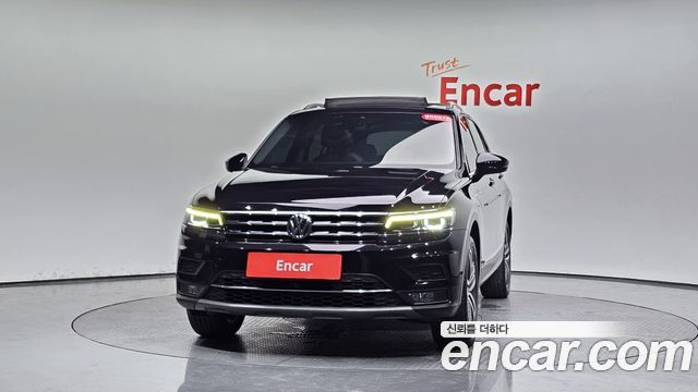 Volkswagen Tiguan 2.0 TDI Prestige - фото 1