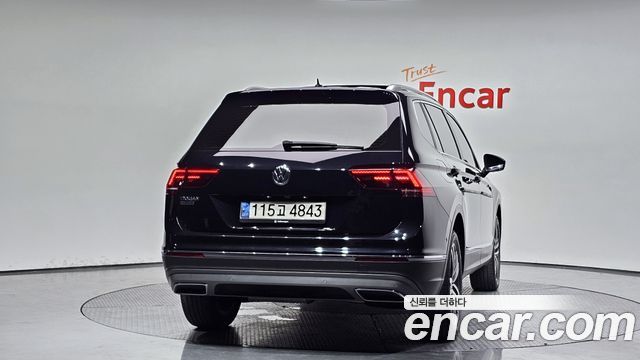 Volkswagen Tiguan 2.0 TDI Prestige - фото 2