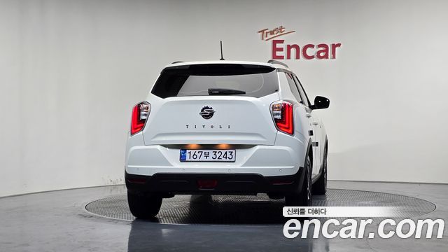 SsangYong Tivoli Gasoline 1.5 2WD V3 - фото 3