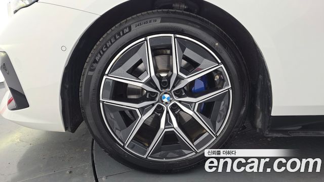BMW 5-Series G60 520i M Sport - фото 4