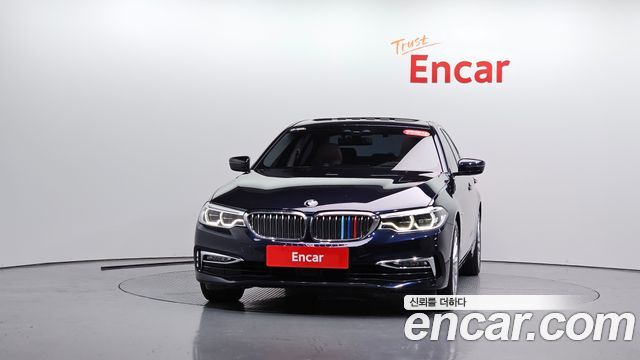 BMW 5-Series G30 520d Luxury Plus - фото 2