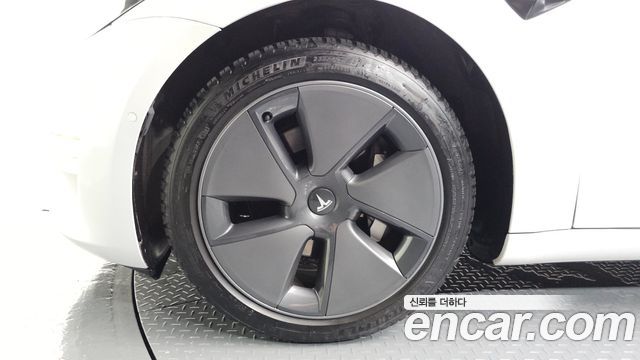 Tesla Model 3 Long Range AWD - фото 4