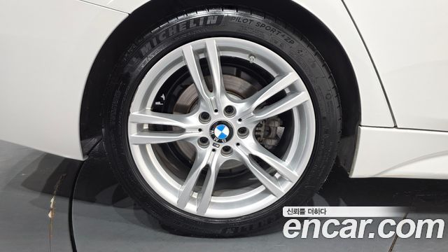 BMW 3-Series F30 330i M Sport Shadow - фото 4