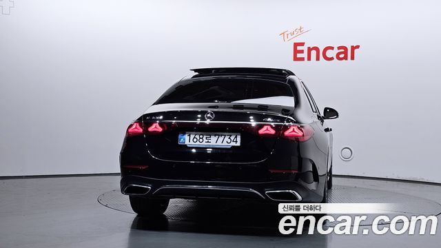 Mercedes-Benz E-Class W214 E300 4MATIC AMG Line - фото 3