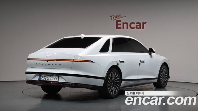 Hyundai Grandeur GN7, гибрид Calligraphy - фото 0