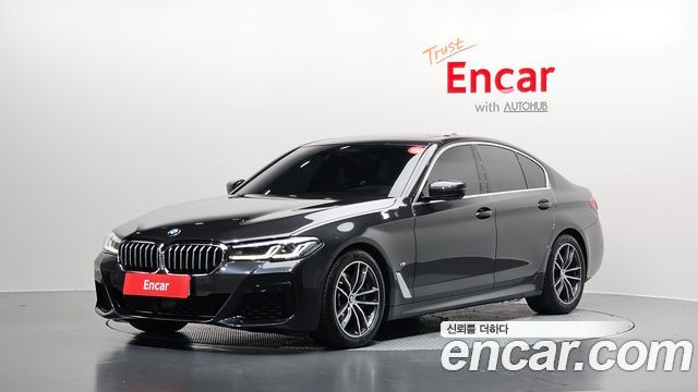 BMW 5-Series G30 520i M Sport - фото 0