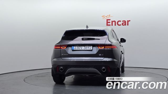 Jaguar E-PACE P250 S - фото 3