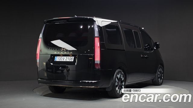 Hyundai Staria 4WD Lounge 9-Seater Inspiration - фото 1