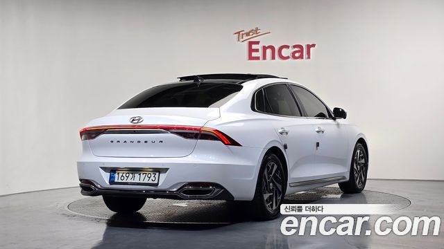 Hyundai Grandeur Новый IG, гибрид Le Blanc - фото 0
