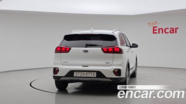 Kia Niro Новый 1.6 HEV Luxury - фото 3