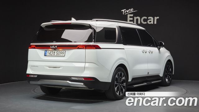 Kia Carnival 4-го поколения 9-Seater Noblesse - фото 1