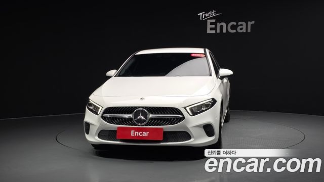 Mercedes-Benz A-Class W177 A220 Hatchback - фото 2