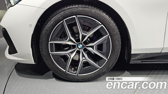 BMW 5-Series G60 520i M Sport - фото 4