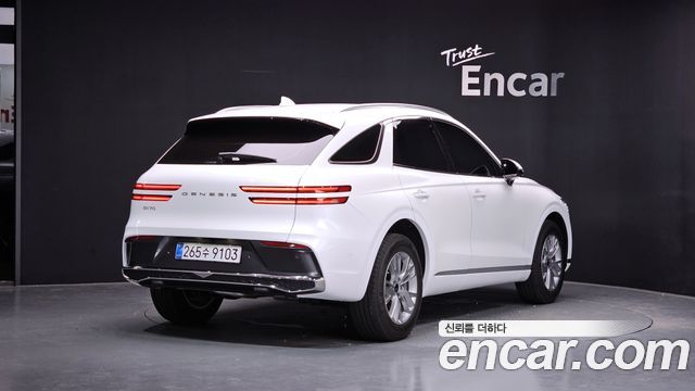 Genesis GV70 2.5T Gasoline 2WD - фото 0