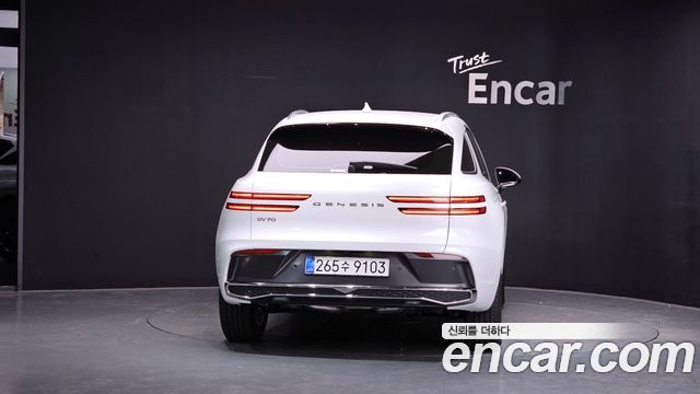 Genesis GV70 2.5T Gasoline 2WD - фото 2