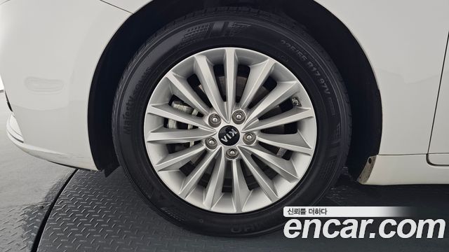Kia K7 Совершенно новый 3.0 LPI Luxury (Rental Car) - фото 4