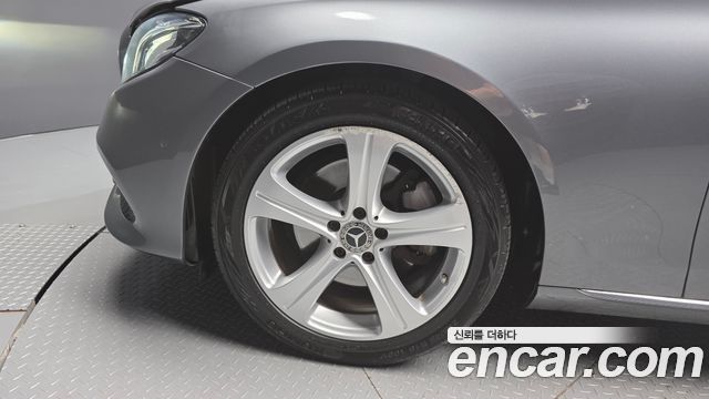 Mercedes-Benz E-Class W213 E200 Avantgarde - фото 4