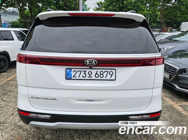 Kia Carnival 4-го поколения 9-Seater Prestige - фото 1