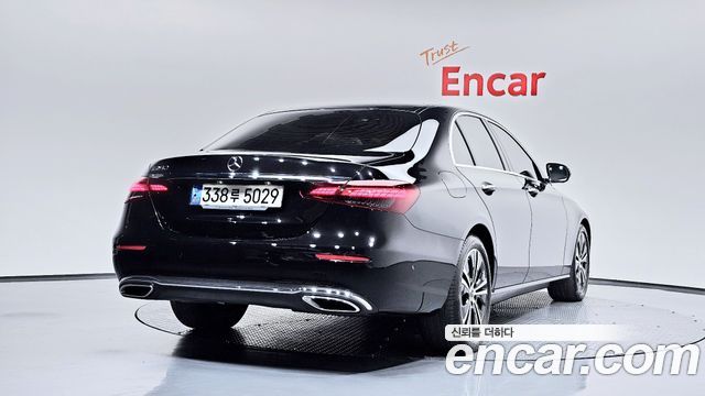 Mercedes-Benz E-Class W213 E250 Avantgarde - фото 1