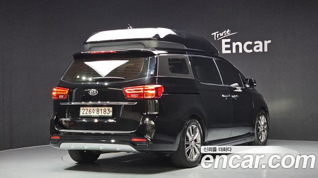 Kia Carnival Новый Gasoline 9-seater Limousine(Special vehicle) - фото 1