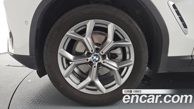 BMW X4 G02 xDrive20i xLine - фото 3