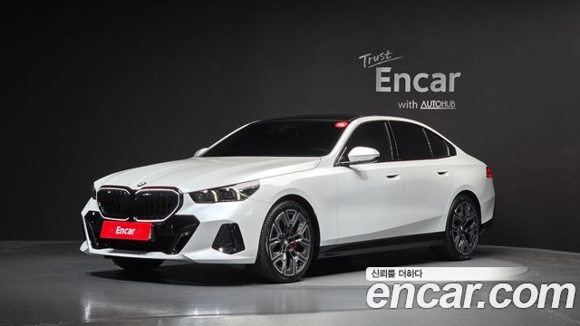 BMW 5-Series G60 530i xDrive M Sport Pro Special Edition - фото 0
