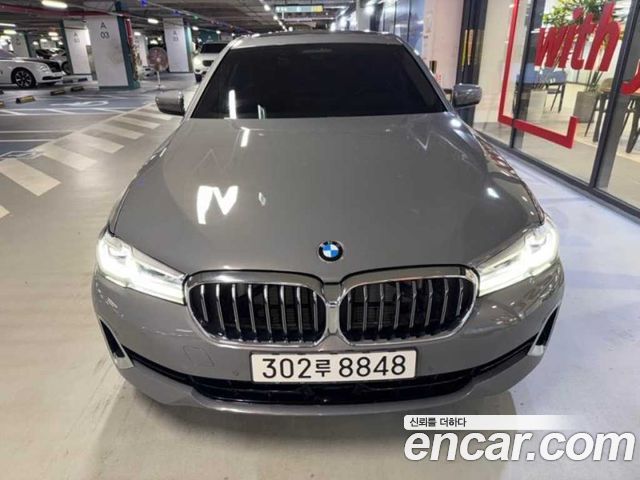 BMW 5-Series G30 523d Luxury - фото 0