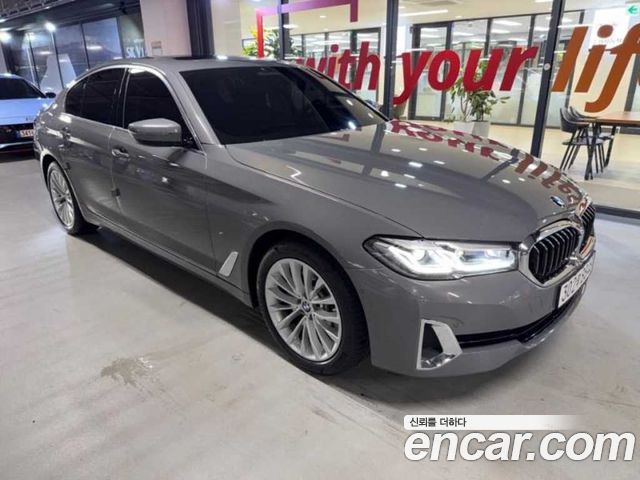 BMW 5-Series G30 523d Luxury - фото 1
