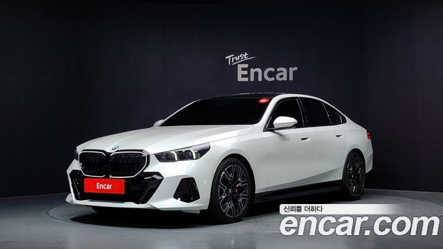 BMW 5-Series G60 530i xDrive M Sport Pro Special Edition - фото 0