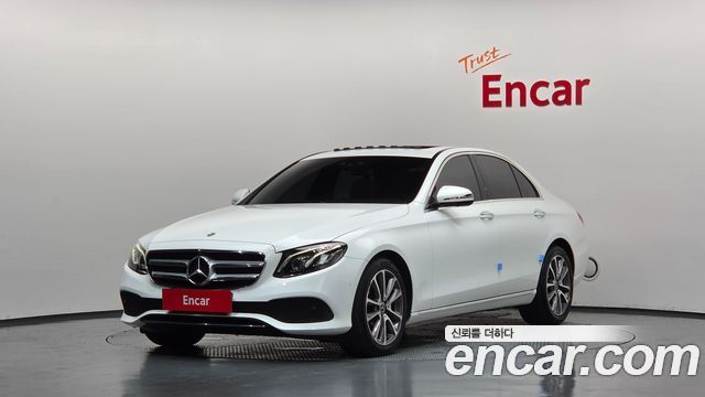 Mercedes-Benz E-Class W213 E300 4MATIC Avnatgarde - фото 0
