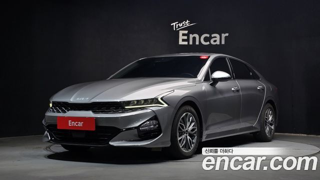Kia K5 3-го поколения 2.0 Prestige - фото 0