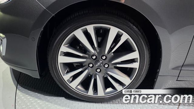 Lincoln MKZ Hybrid 2nd - фото 4