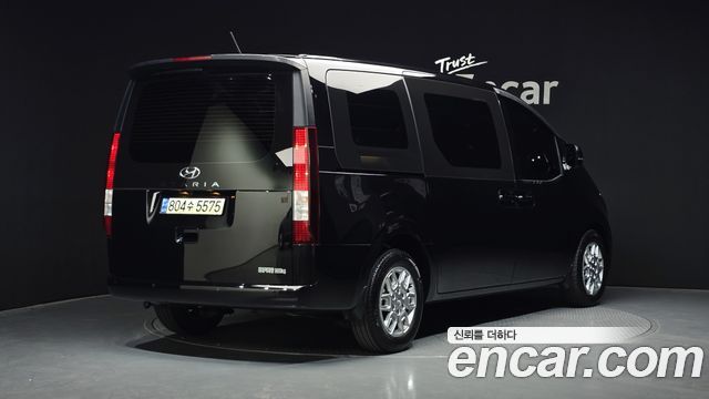 Hyundai Staria Cargo 3-Seater Modern - фото 1