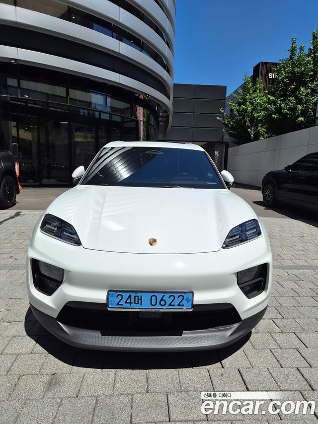 Porsche Macan EV Base 4 - фото 2