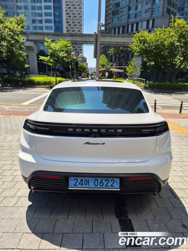 Porsche Macan EV Base 4 - фото 3