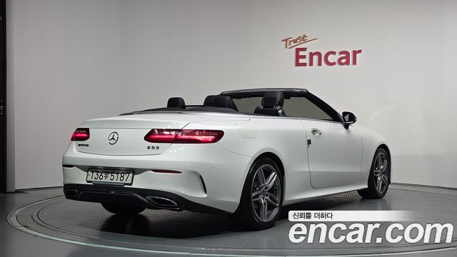 Mercedes-Benz E-Class W213 E220d Cabriolet - фото 1
