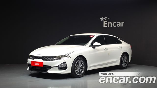 Kia K5 3-го поколения 2.0 Prestige - фото 0