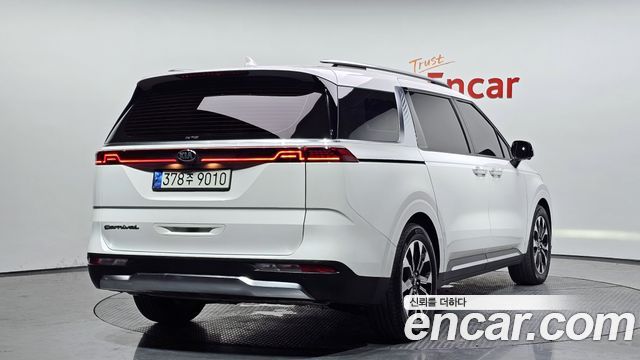 Kia Carnival 4-го поколения 9-Seater Signature - фото 0