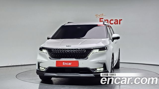 Kia Carnival 4-го поколения 9-Seater Signature - фото 1