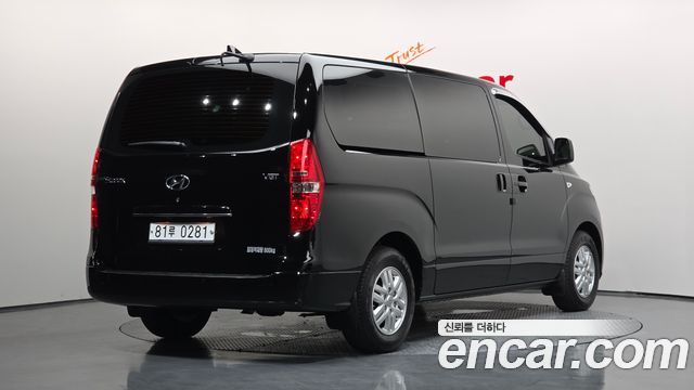 Hyundai Starex Новый Van 3-Seater Smart - фото 1