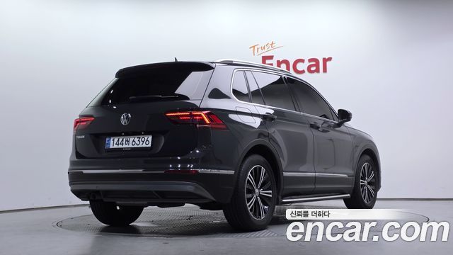 Volkswagen Tiguan 2-го поколения 2.0 TDI Prestige - фото 1