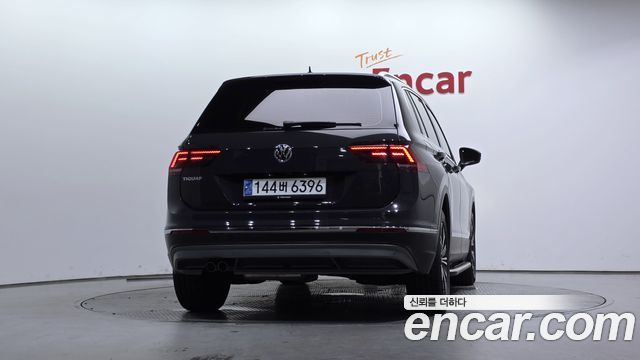 Volkswagen Tiguan 2-го поколения 2.0 TDI Prestige - фото 3
